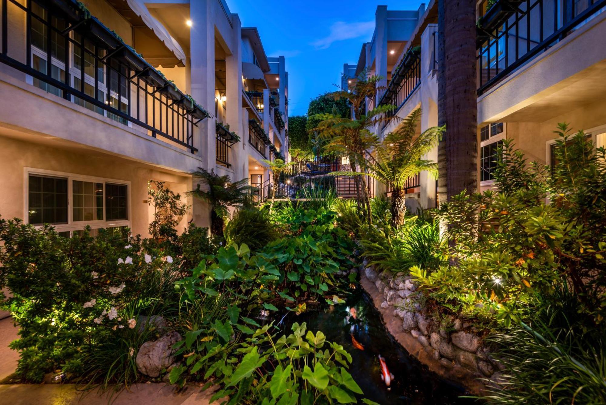 Beverly Hills Plaza Hotel & Spa — Fotos 1